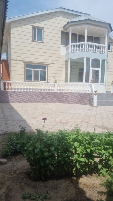 Продам дом в отличном местоположение.