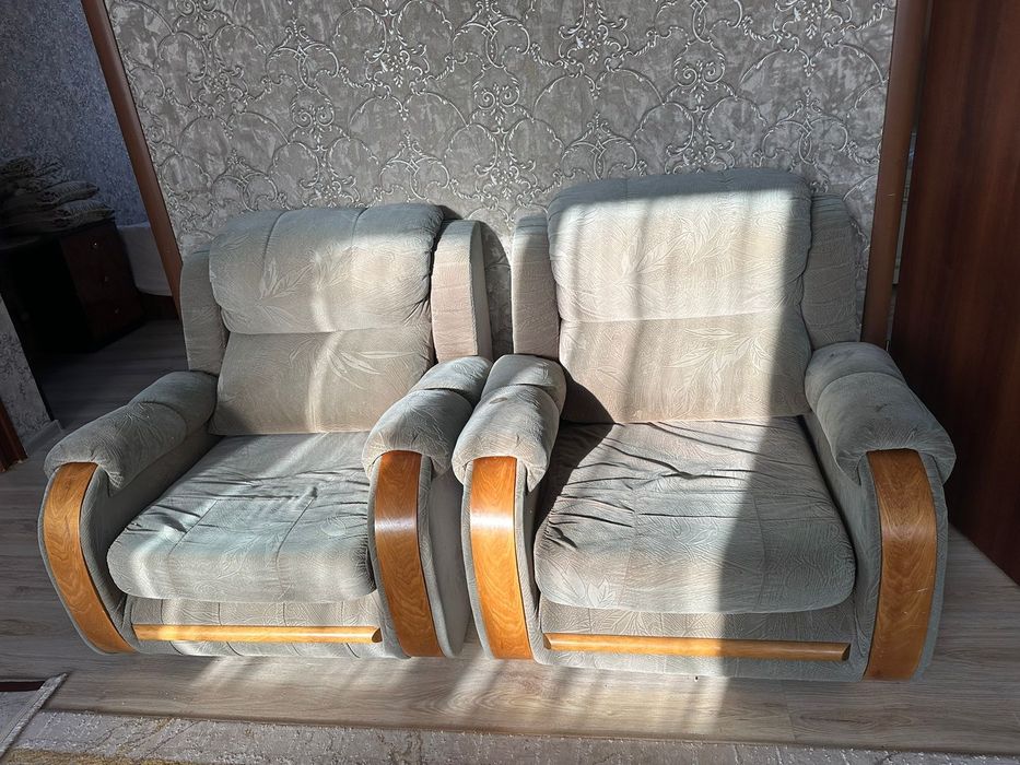 Продам диван,2 кресла и мини диван