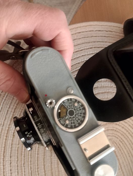 Два броя фотоапарати смяна