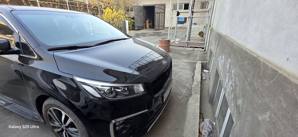 Kia carnival sotiladi