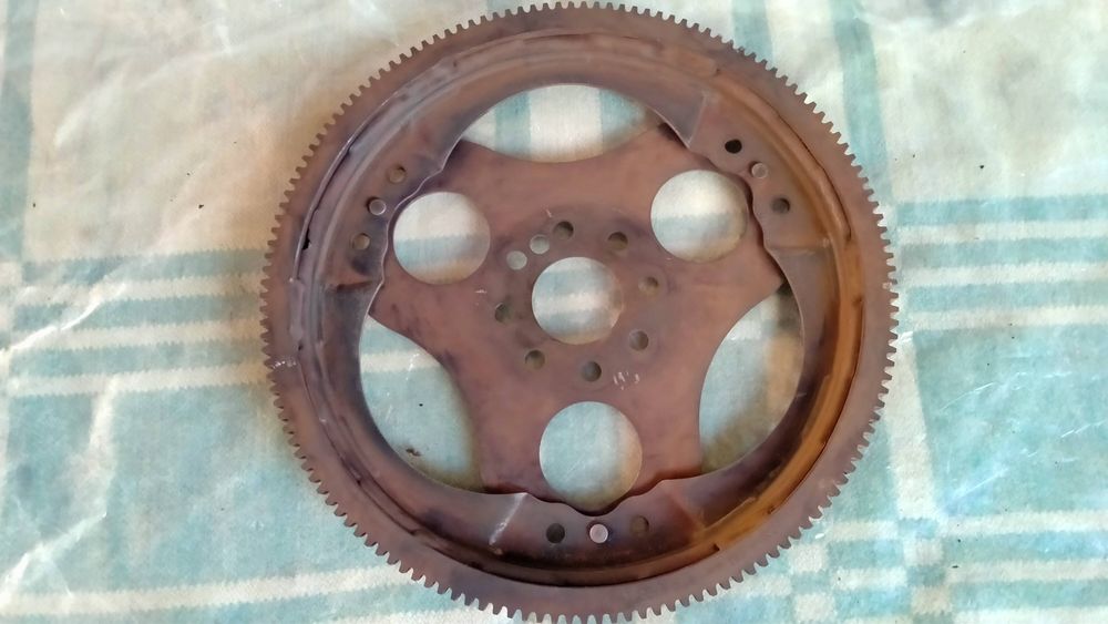 Маховики разные по