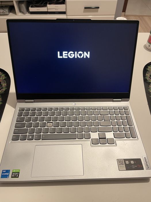 Vand Laptop Gaming Lenovo Legion 5 15IAH7H, impecabil Windows 11 Pro Romana!