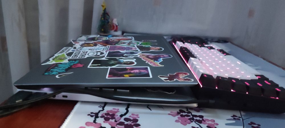 Продаю ноутбуккк