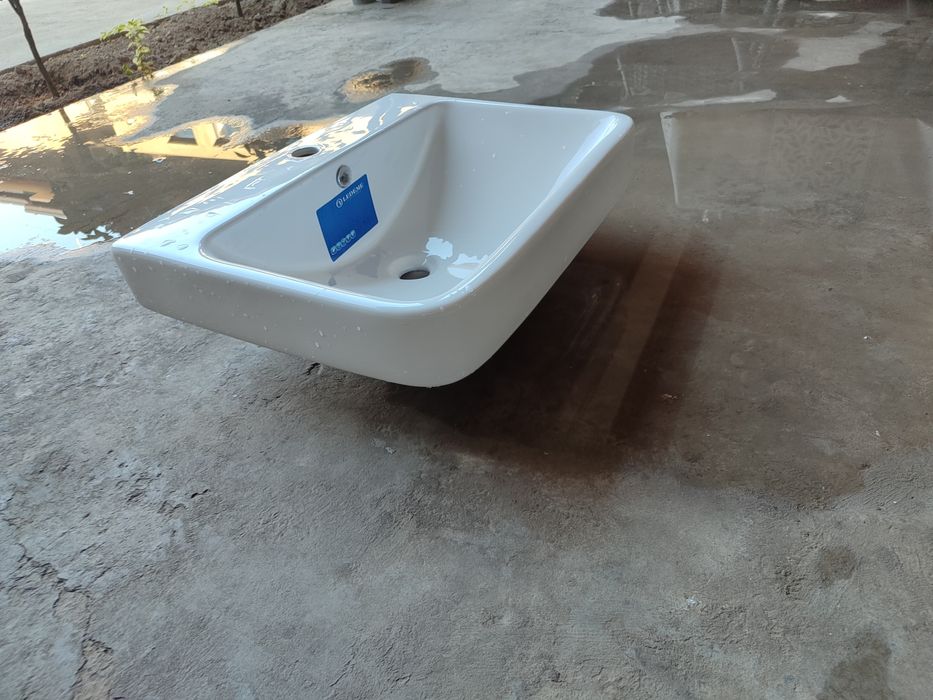 Rakvina tumba ustiga qoyiladigan