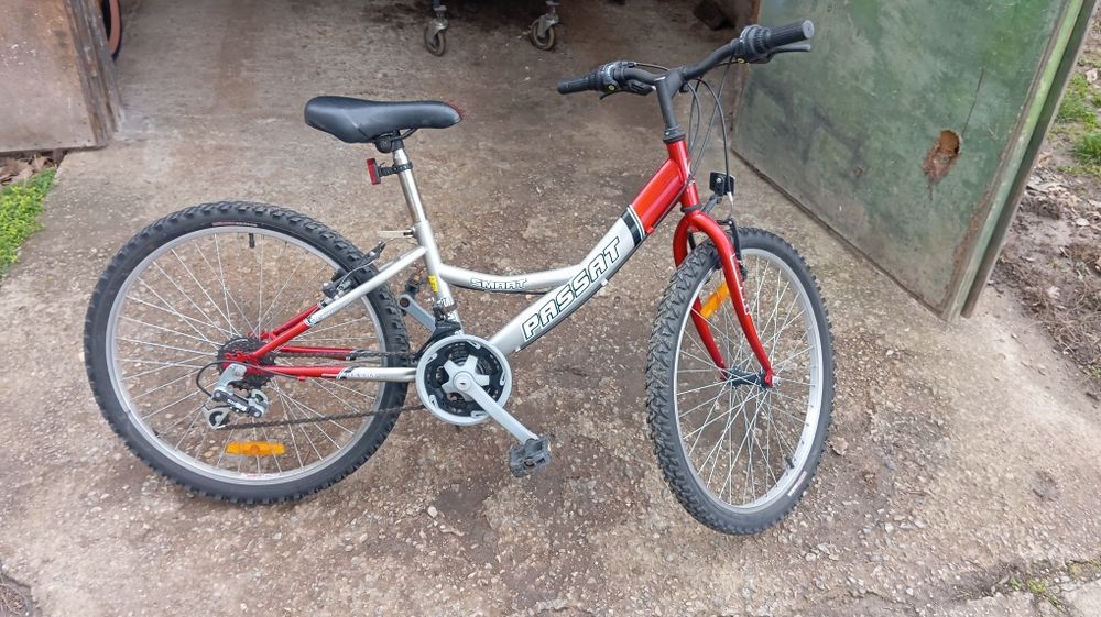 Продавам детско колело.