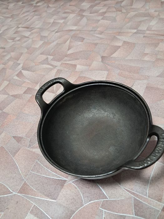 Продам кастрюлю объем 1 л