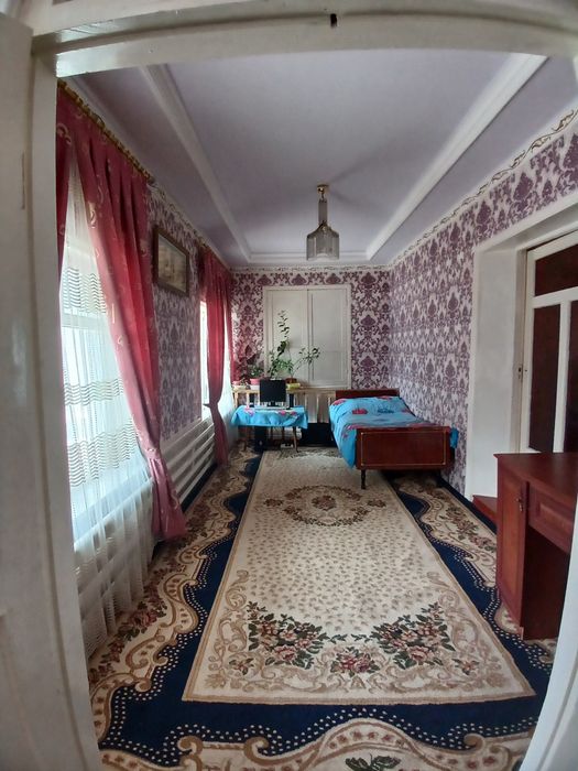 Uy sotiladi 5 sotix 8 ta hona