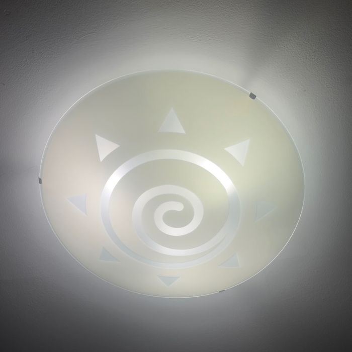 Продается люстра потолочная