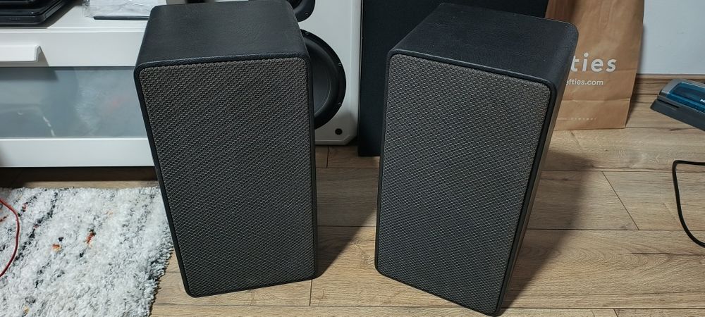 Boxe de top îmbrăcate în piele Graetz ITT JBL Canton heco Onkyo