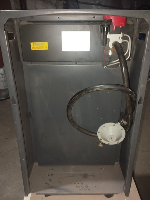 Продам напольный газовый обогреватель