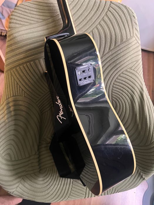 Електро-акустична китара Fender T-Bucket 300 CE TBK