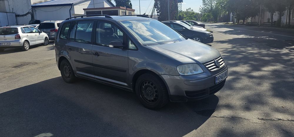 VOLKSWAGEN Touran 2004 — imagine 3