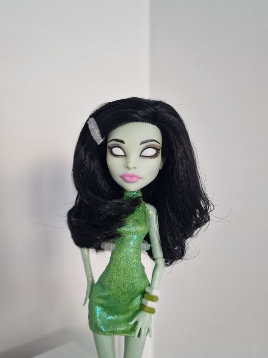 Papusa Monster High Scarah