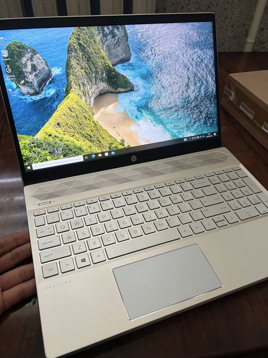 Hp yangidek studeb ofis dasturlash ishlari uchun arzon Noutbook