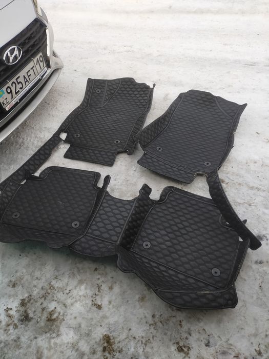 Продам полики 3Д элантра