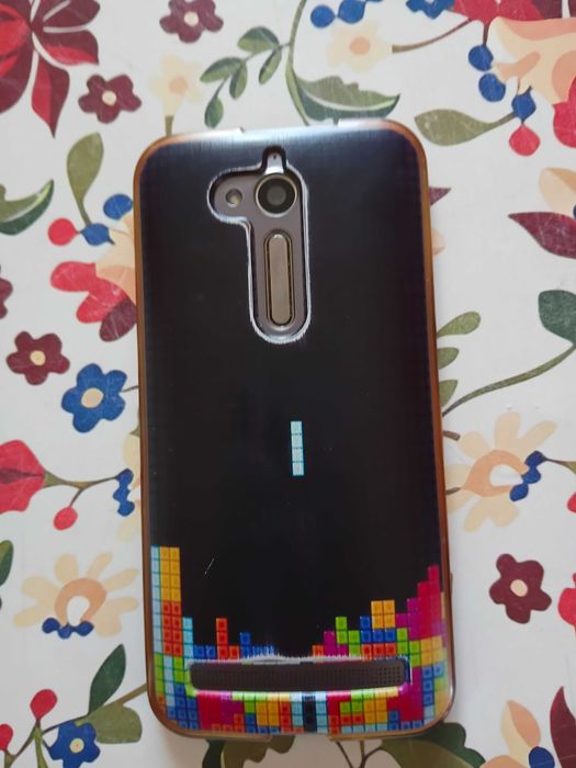 Telefon android, marca Asus