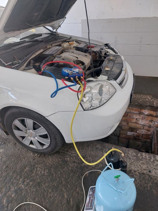 Заправка автокондиционера есть выезд