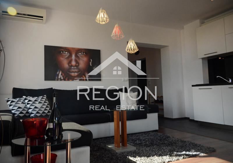 Дава се под наем Двустаен апартамент в Варна, м-т Траката - 67 кв.м за 663 € - Снимка #3