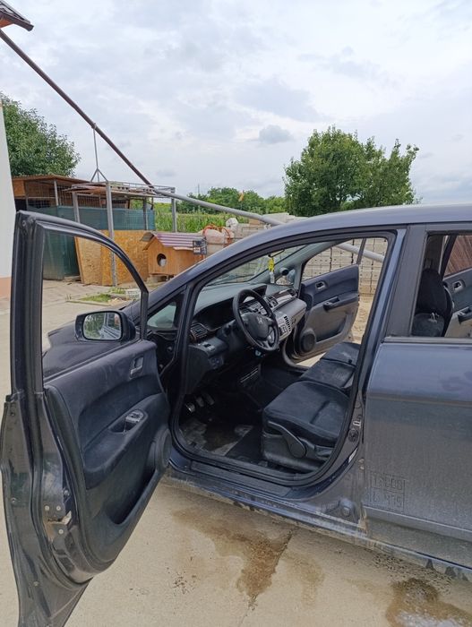 Se vinde Honda Frv
