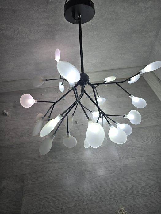 Люстра,в идеальном состоянии