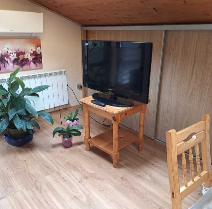 Дава се под наем Двустаен апартамент в София, Изток - 80 кв.м за 450 € - Снимка #4