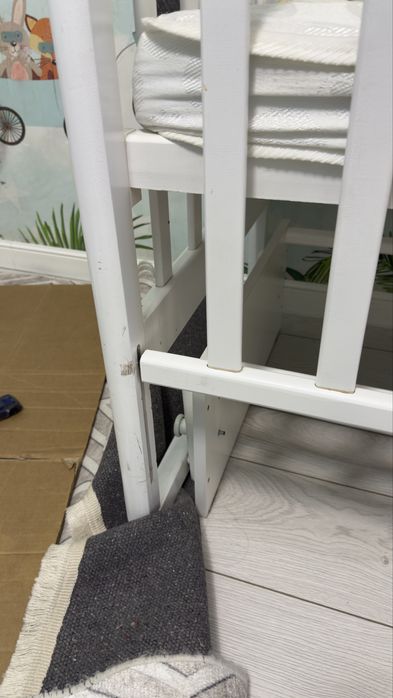 Продам манеж и комод в белом цвете.