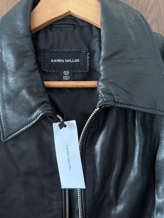 Vânzare haine și accesorii