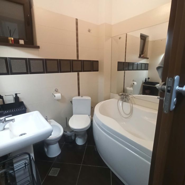 Apartament 2 camere spre chirie, zona Parc Bazilescu