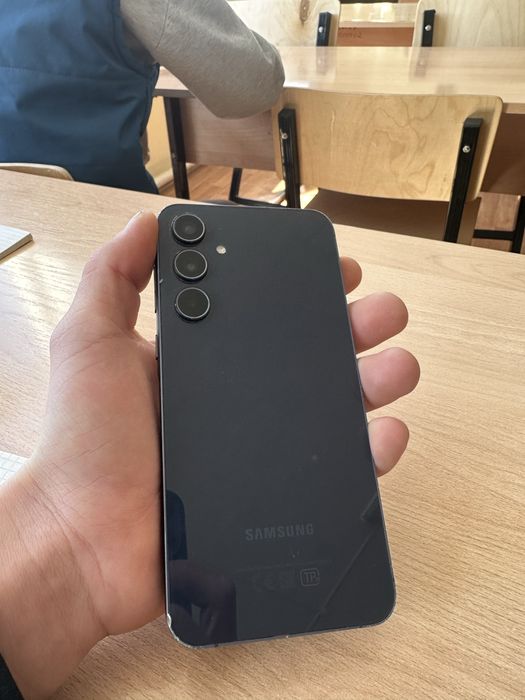 Самсунг А55 8/256