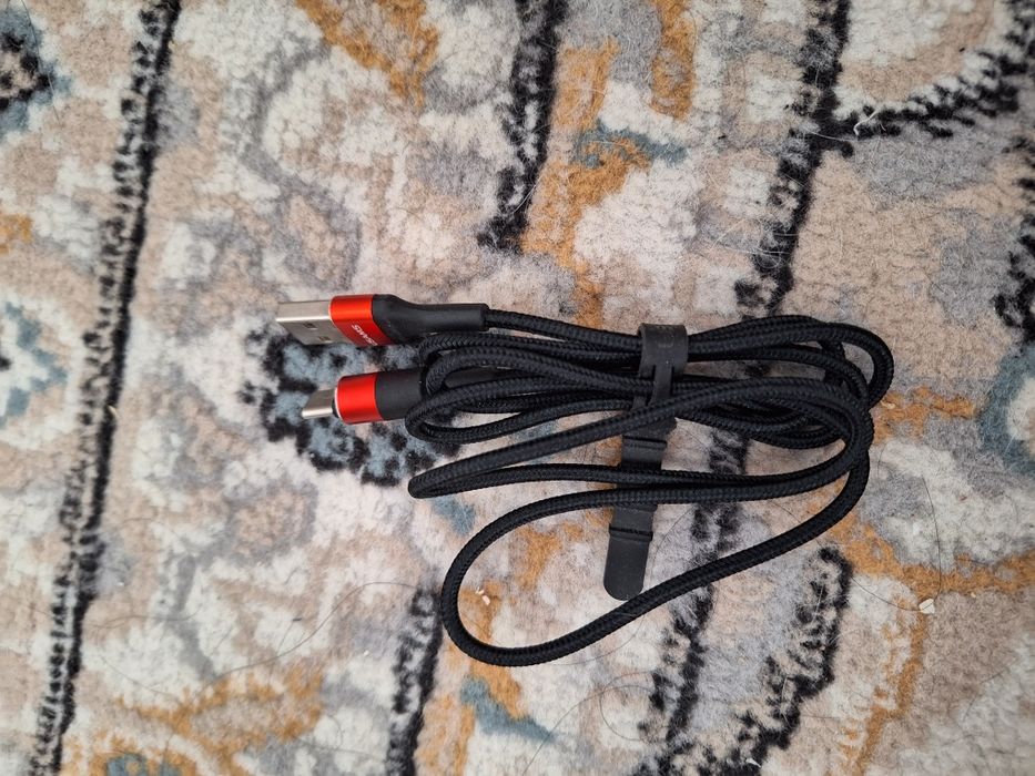 Срочно продам два кабеля для смартфона