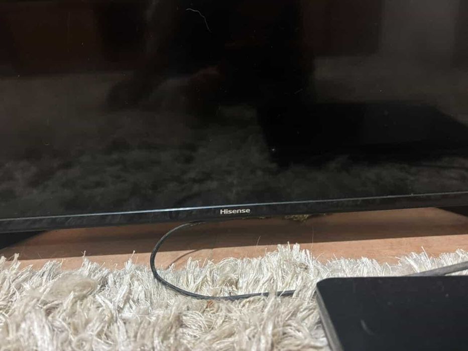 Vând televizor Hisense