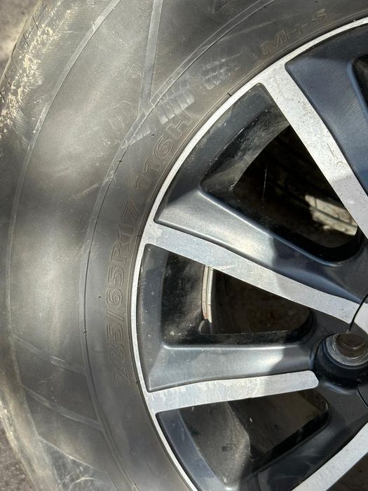 Продам летние шины с дисками