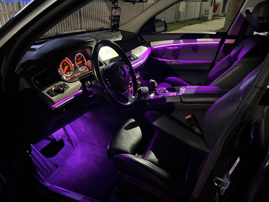 Montez lumini ambientale auto