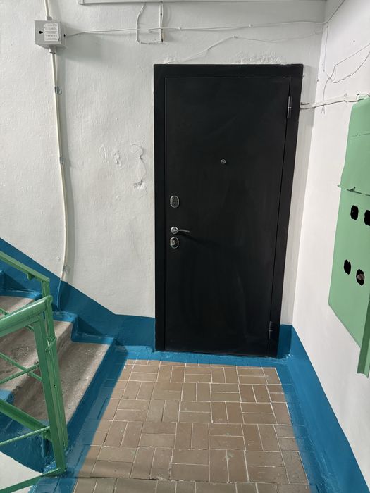 Продам трехкомнатную квартиру