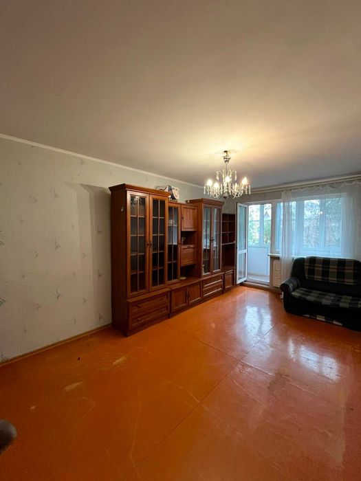 Продам 2 -х ком кварт 11 школа