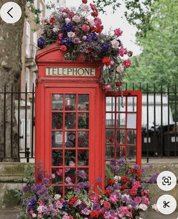 Vând cabină telefonică londoneză
