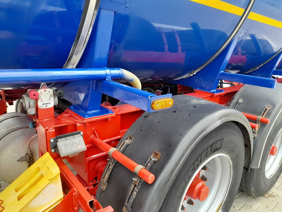 Cisterna bitum Kassbohrer