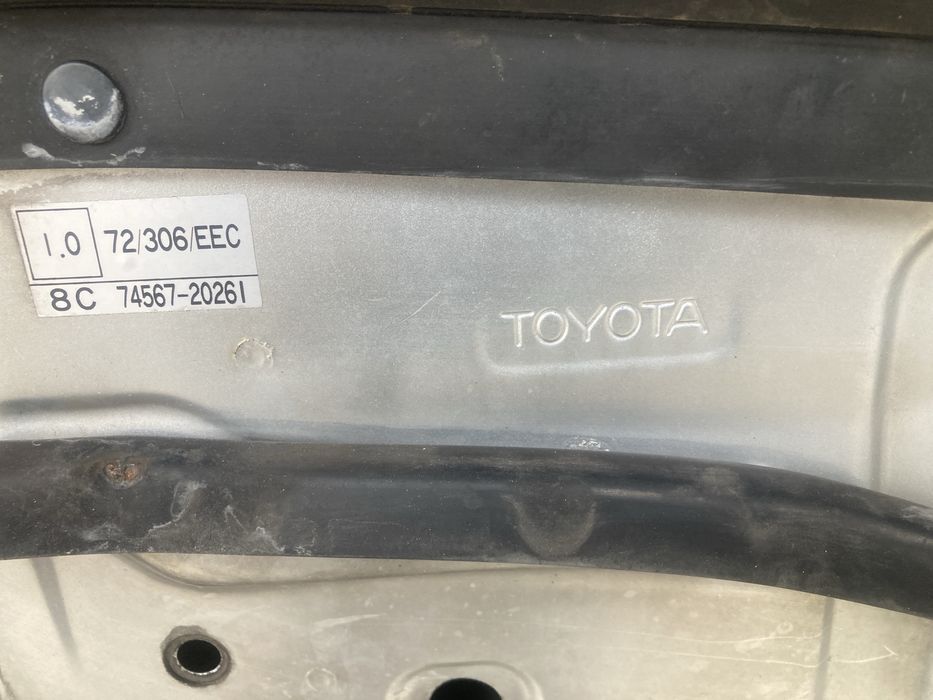 Преден капак за тойота рав4/Toyota rav4 2.0D4D 00-05г