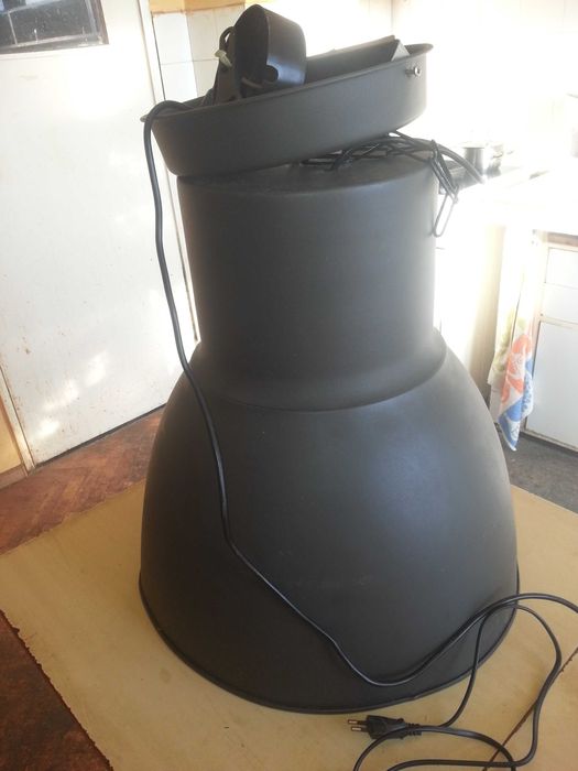 Висяща  на синджир лампа . За дом , градина и беседка .