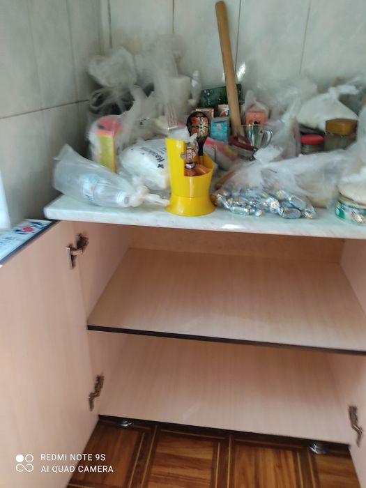 Шкаф для посуды  Шкаф для посуды