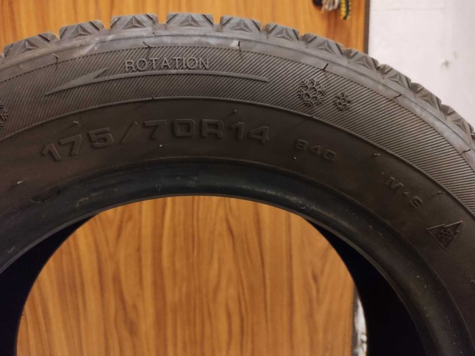 Зимни гуми карани само един сезон.