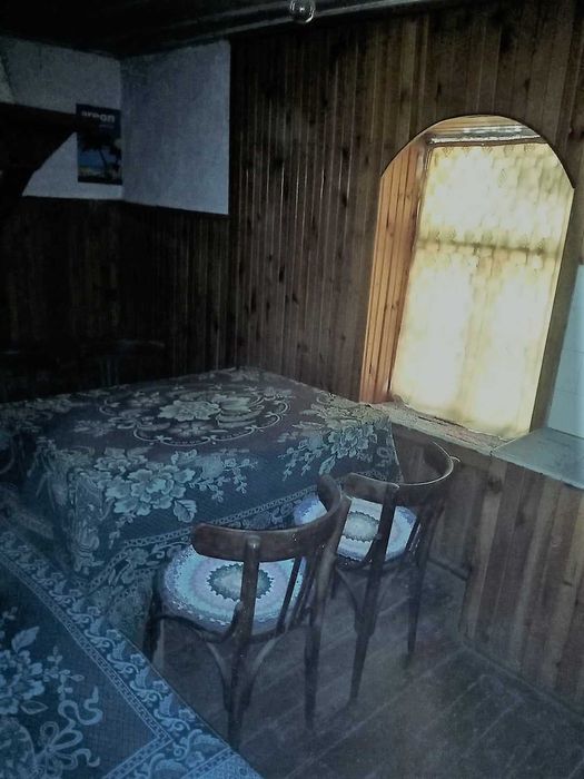 Селски имот - къща и дворно място