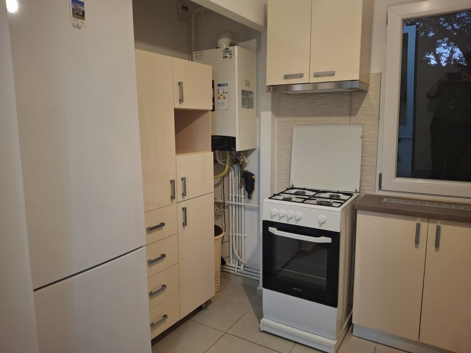 Închiriez apartament 2 camere