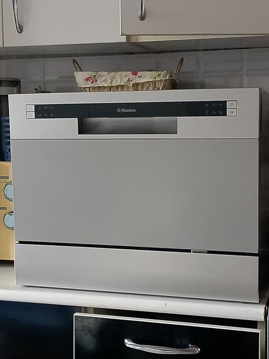 Продаю настольную посудомоечную машину Hansa ZWM536SH в стильном сереб