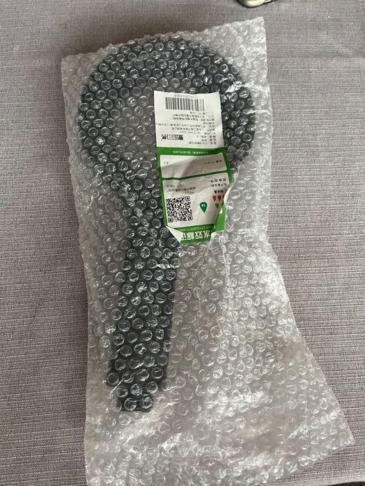 Душ слушалка с уникален дизайн