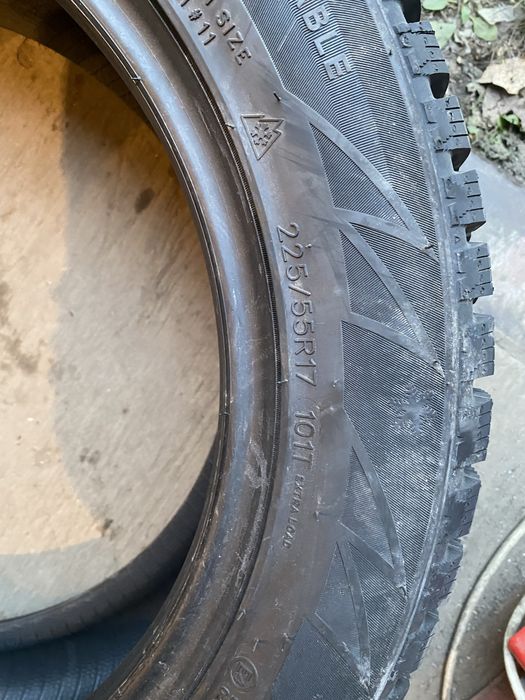 На 17. 225/55 шипы  в нал