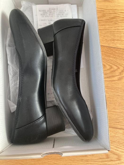 Pantofi piele (marca Easy street) pt fete
