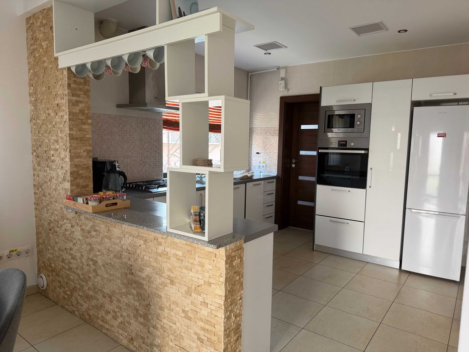 Inchiriez casa zona Gheorgheni