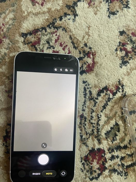 Продам телефон iphone 12