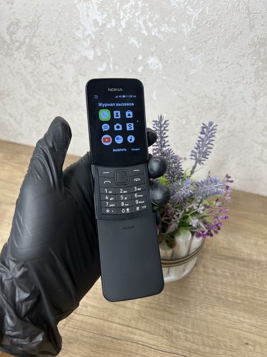 Кнопочный телефон Nokia 8110